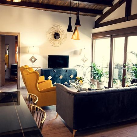 Apartamentos En El Valle Del Jerte Flores Para Angela Cabezuela Del Valle Ngoại thất bức ảnh