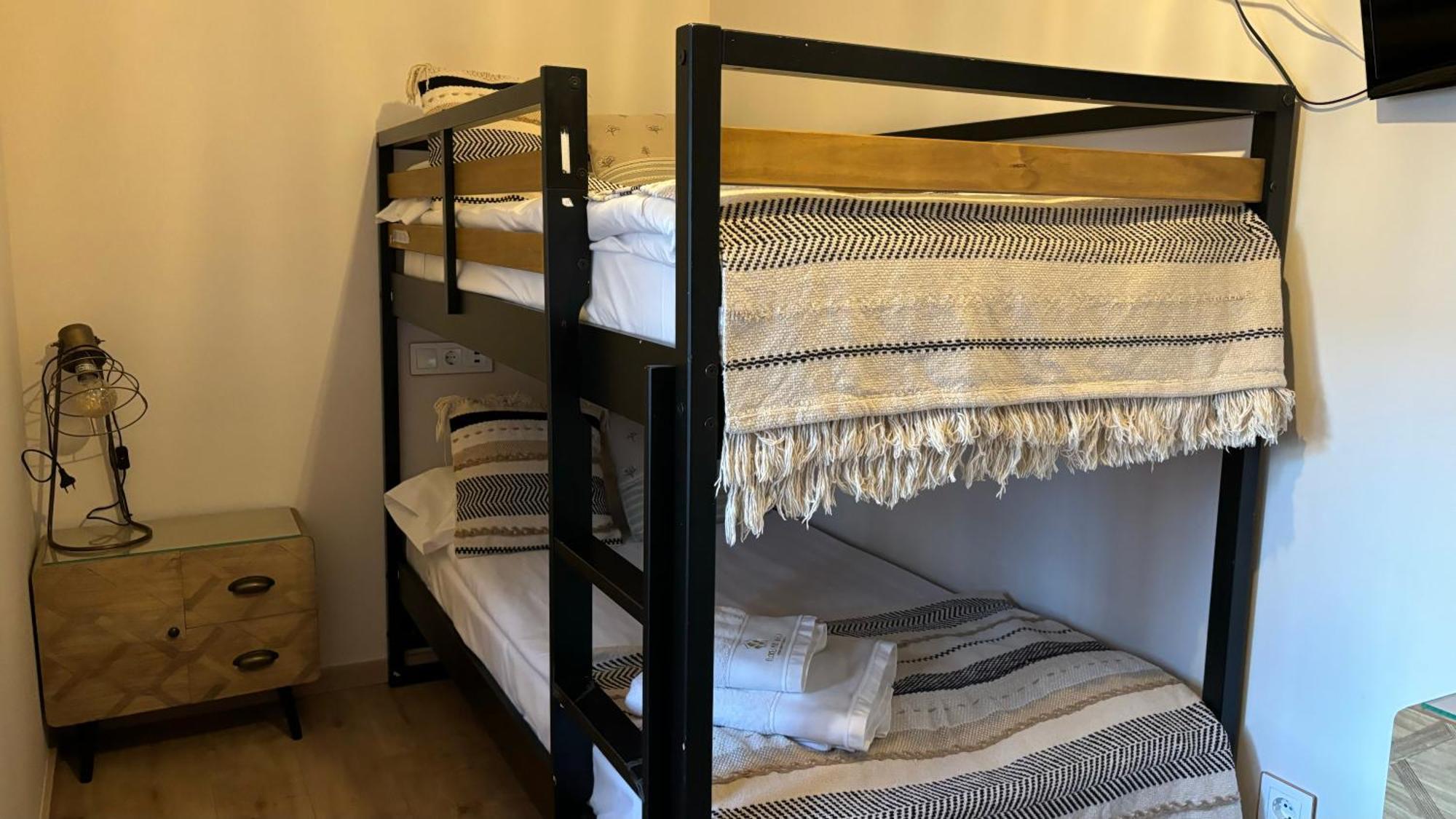 Apartamentos En El Valle Del Jerte Flores Para Angela Cabezuela Del Valle Ngoại thất bức ảnh