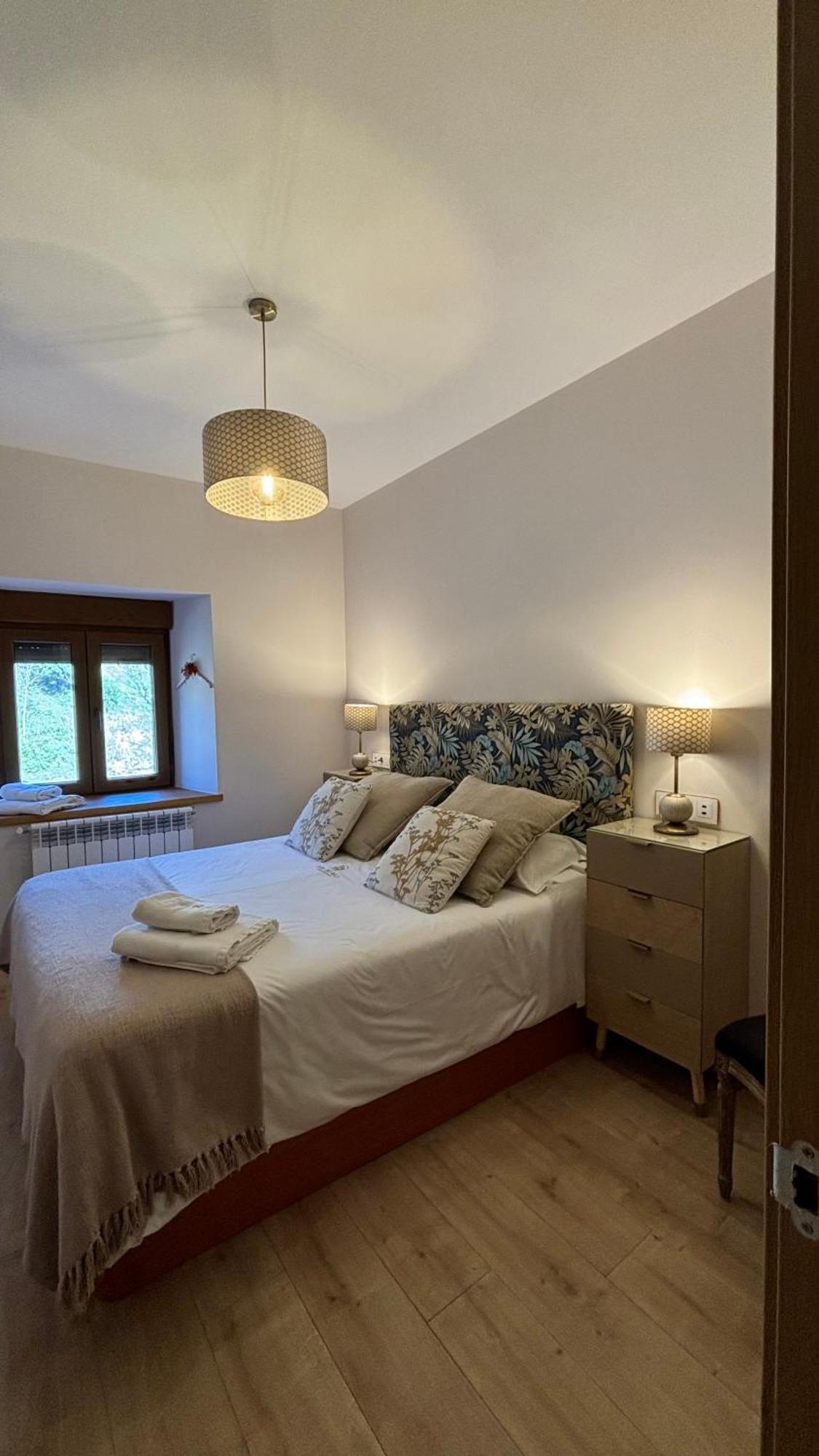 Apartamentos En El Valle Del Jerte Flores Para Angela Cabezuela Del Valle Ngoại thất bức ảnh