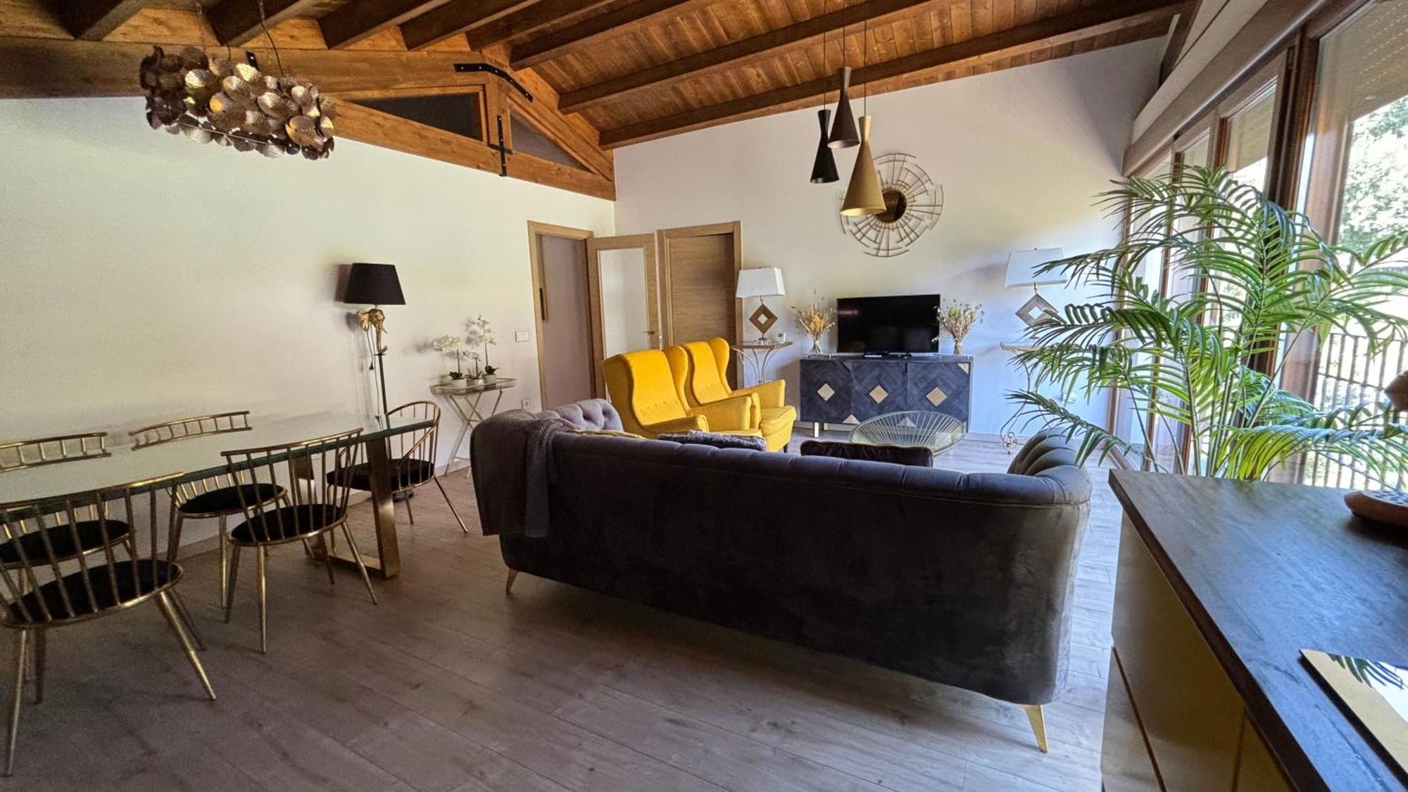 Apartamentos En El Valle Del Jerte Flores Para Angela Cabezuela Del Valle Ngoại thất bức ảnh